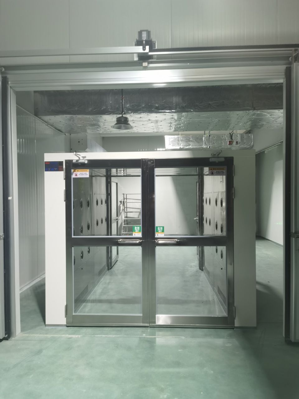 河南聚增食品有限公司風淋室安裝